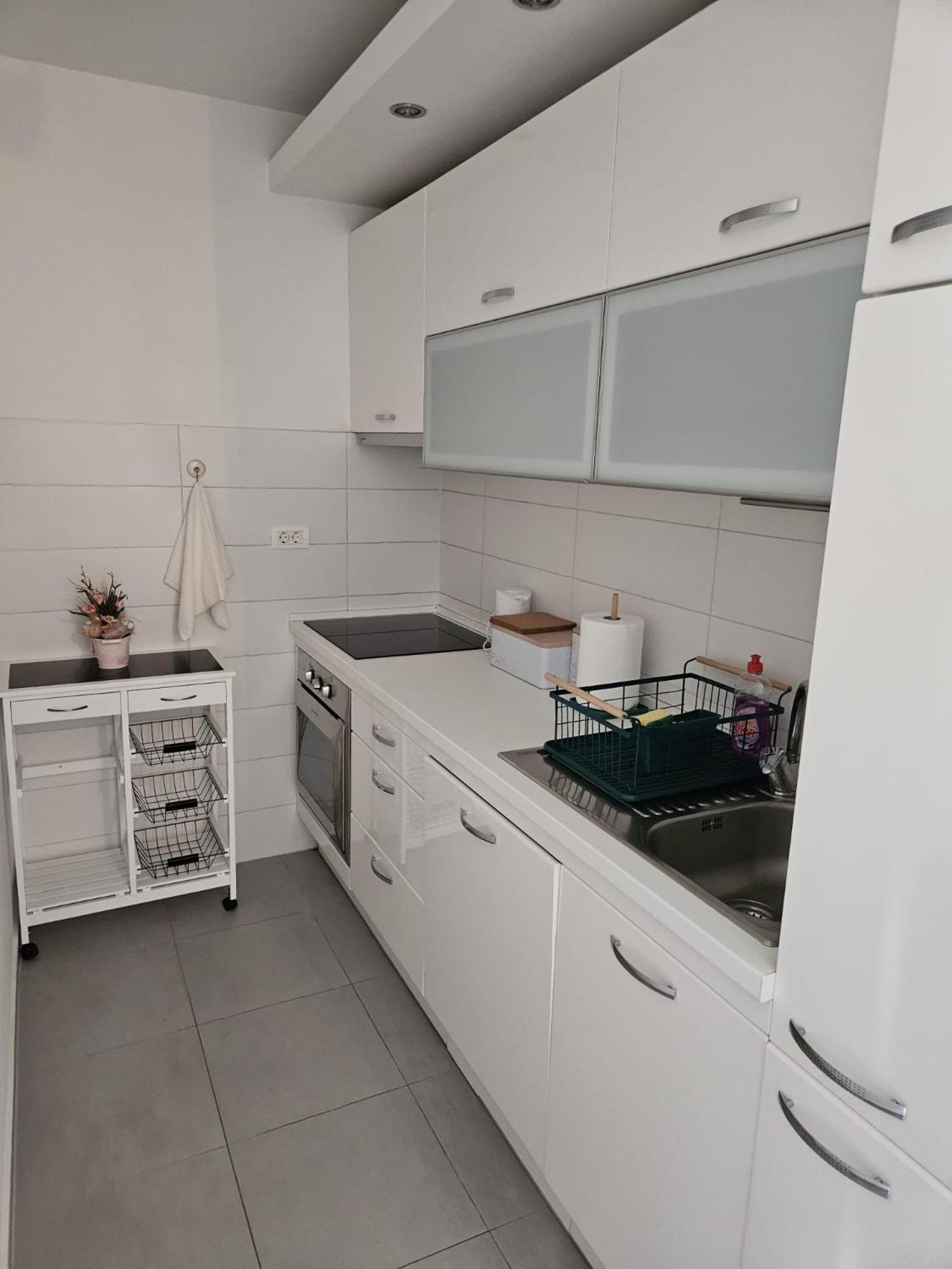Bracera With Free Parking Apartment