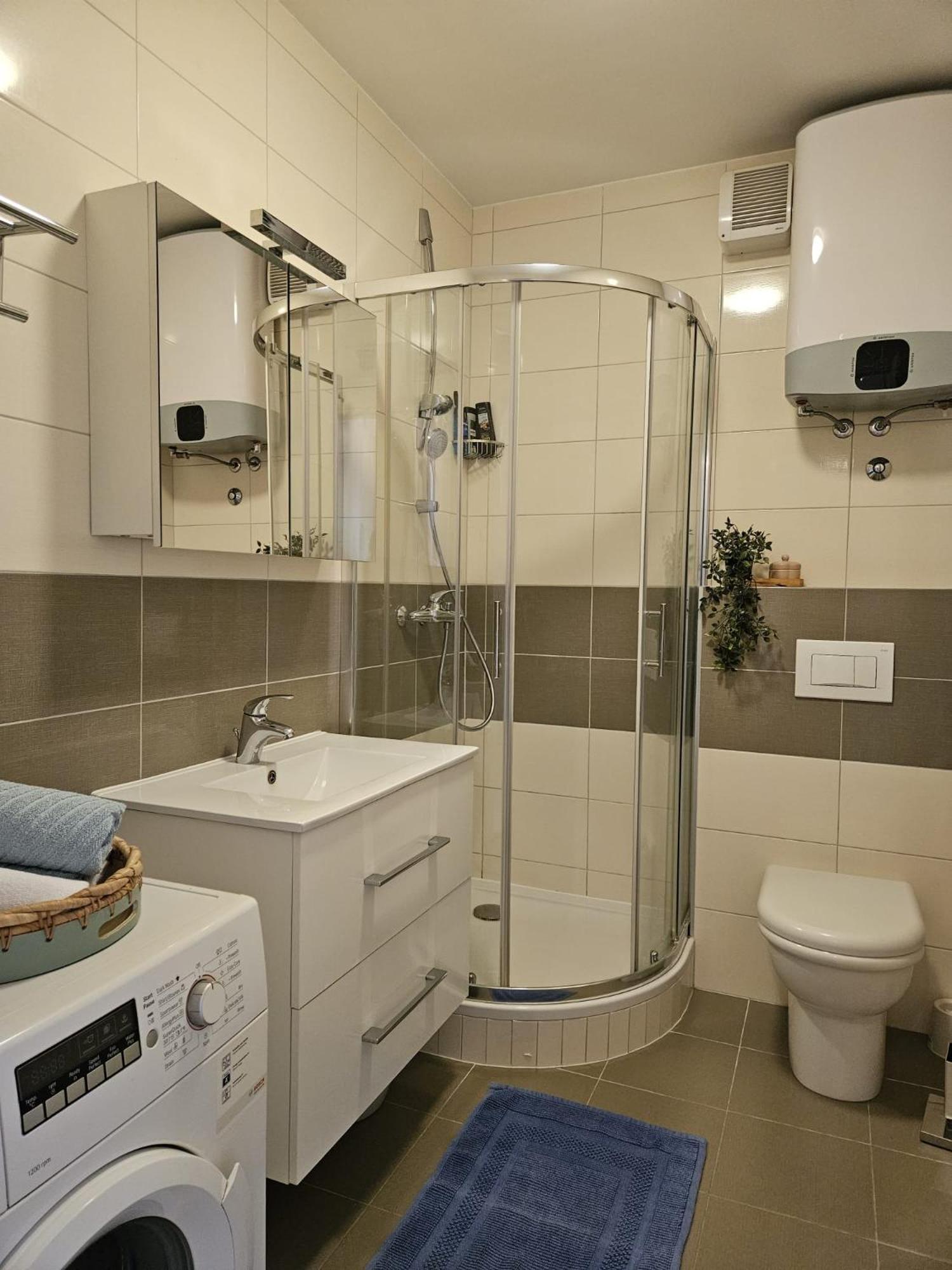 Bracera With Free Parking Apartment Split